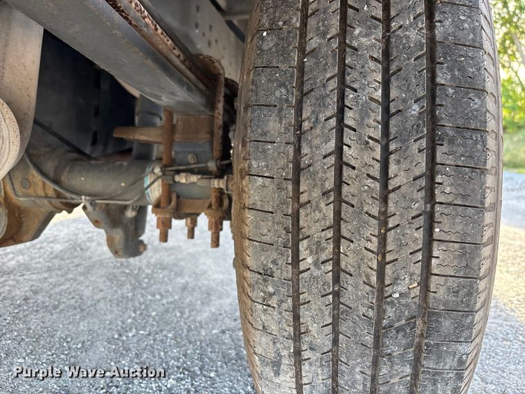 image for item DU2650 2015 Ford F250 Super Duty XL Ext. Cab utility bed pickup truck