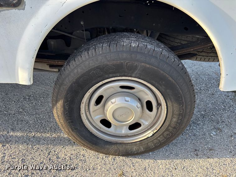 image for item DU2650 2015 Ford F250 Super Duty XL Ext. Cab utility bed pickup truck