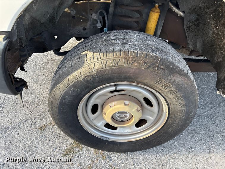 image for item DU2650 2015 Ford F250 Super Duty XL Ext. Cab utility bed pickup truck