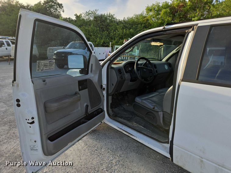 image for item DU2651 2006 Ford F150 Ext. Cab pickup truck