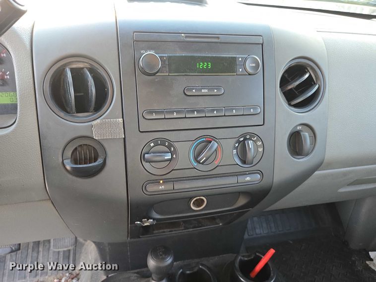 image for item DU2651 2006 Ford F150 Ext. Cab pickup truck