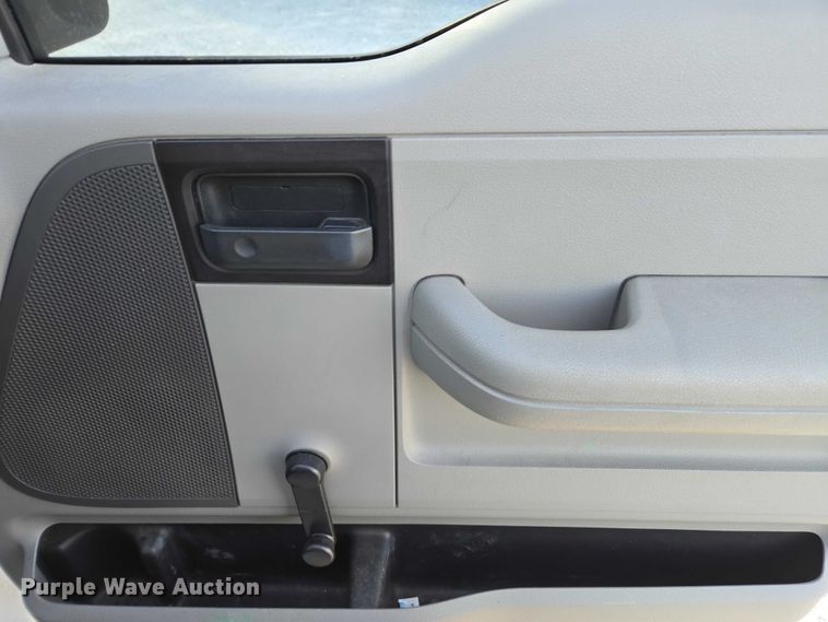 image for item DU2651 2006 Ford F150 Ext. Cab pickup truck