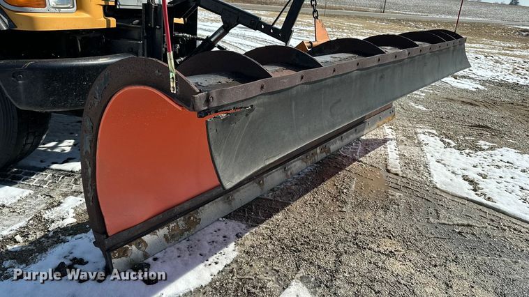 image for item DV0799 2004 Sterling L9500 dump truck