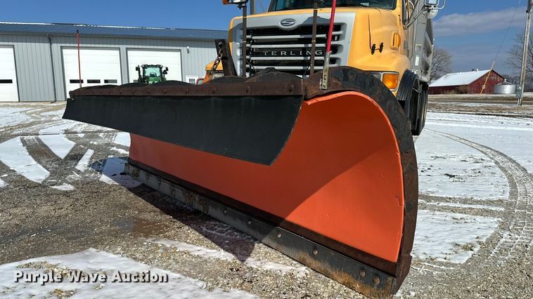 image for item DV0799 2004 Sterling L9500 dump truck