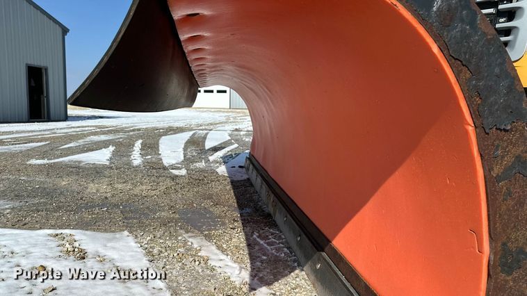 image for item DV0799 2004 Sterling L9500 dump truck