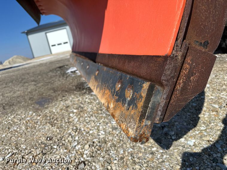 image for item DV0799 2004 Sterling L9500 dump truck