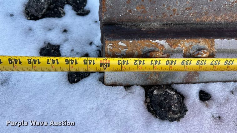 image for item DV0799 2004 Sterling L9500 dump truck