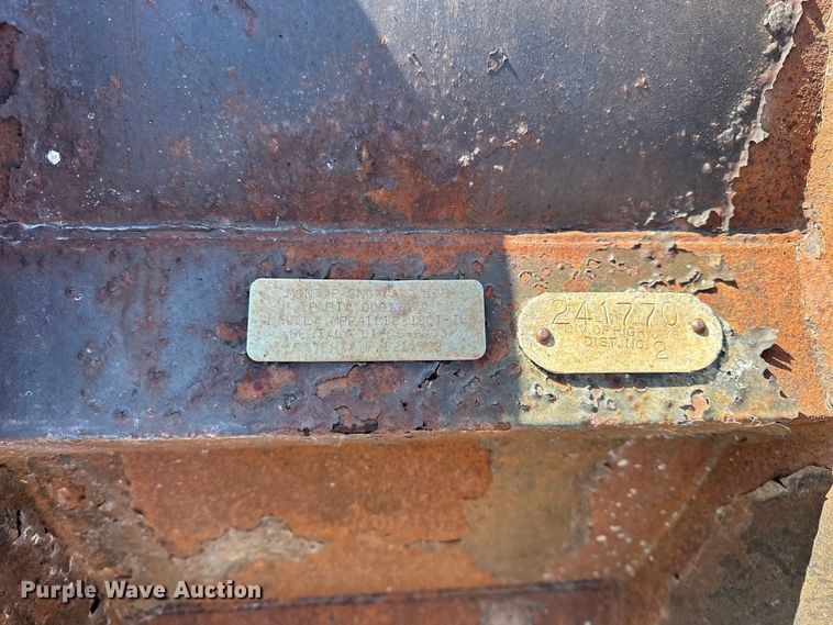 image for item DV0799 2004 Sterling L9500 dump truck