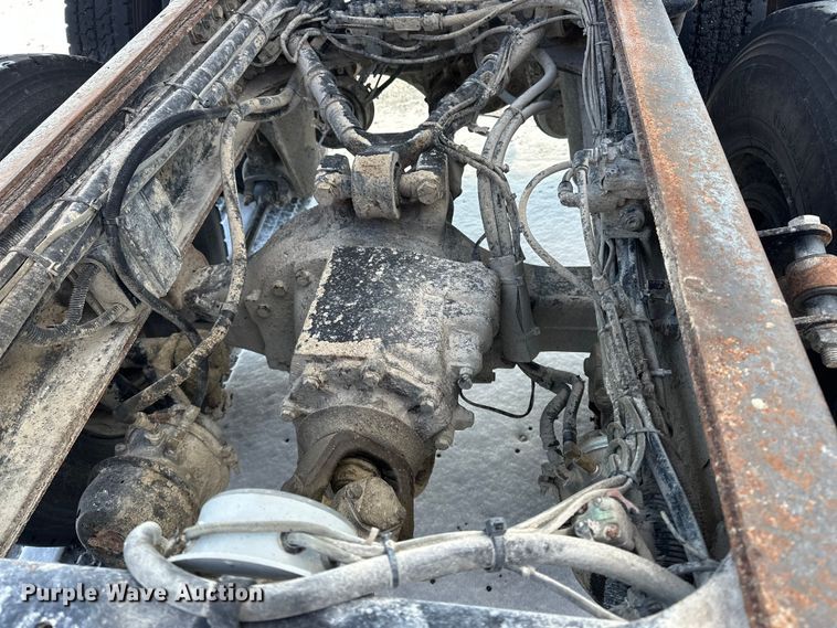 image for item DV0799 2004 Sterling L9500 dump truck