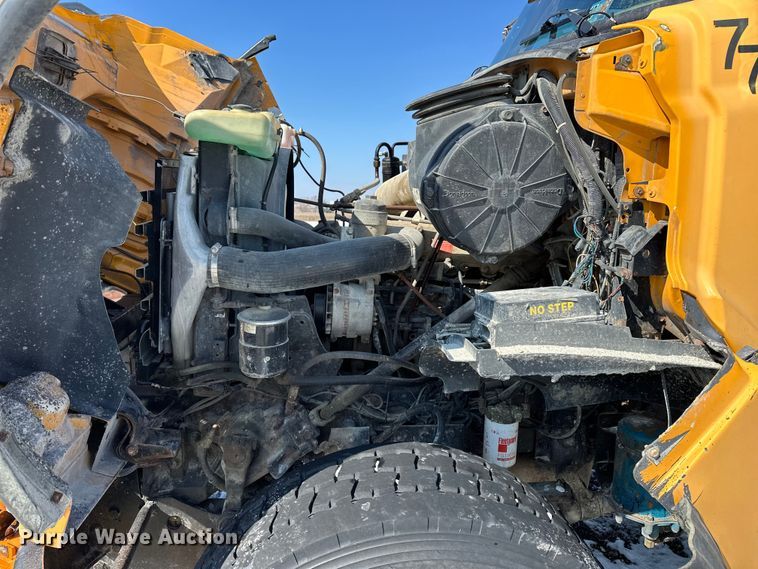 image for item DV0799 2004 Sterling L9500 dump truck