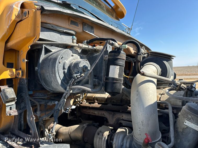 image for item DV0799 2004 Sterling L9500 dump truck