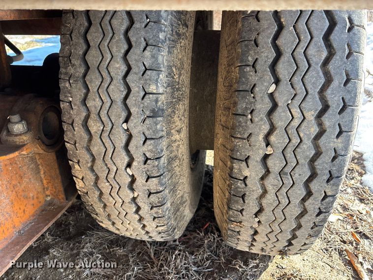 image for item DW7449 1973 Dorsey drop deck equipment trailer