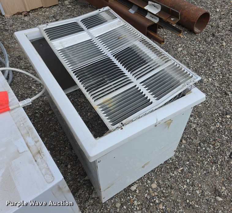 image for item DZ3952 Frigidaire AC window unit 