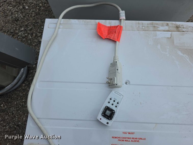 image for item DZ3952 Frigidaire AC window unit 