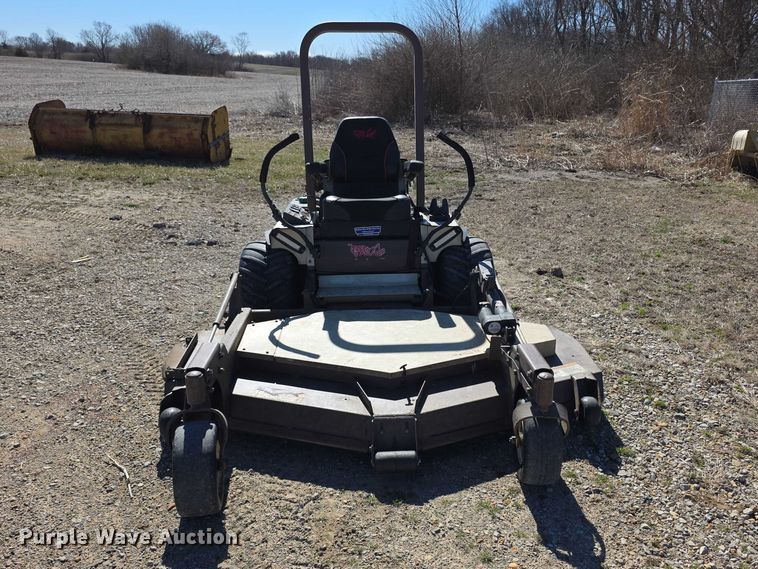 image for item DZ3962 2016 Grasshopper 900D ZTR lawn mower