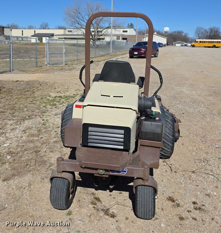 image for item DZ3962 2016 Grasshopper 900D ZTR lawn mower