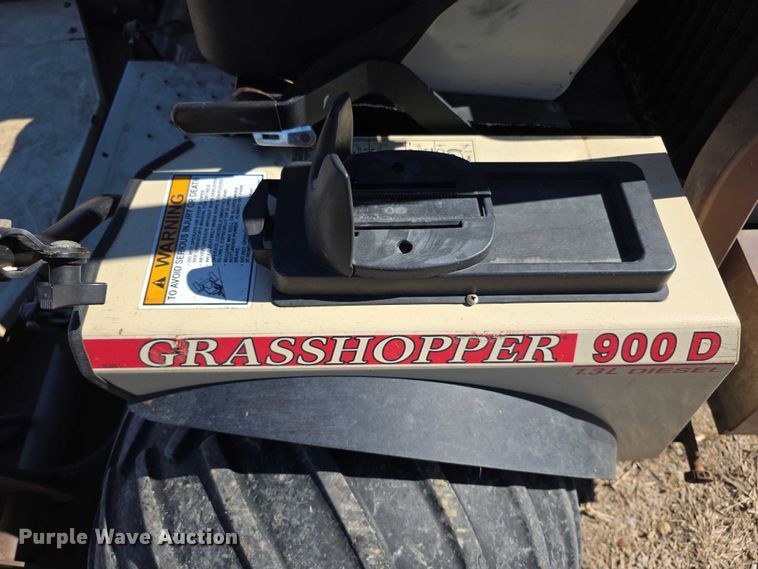 image for item DZ3962 2016 Grasshopper 900D ZTR lawn mower