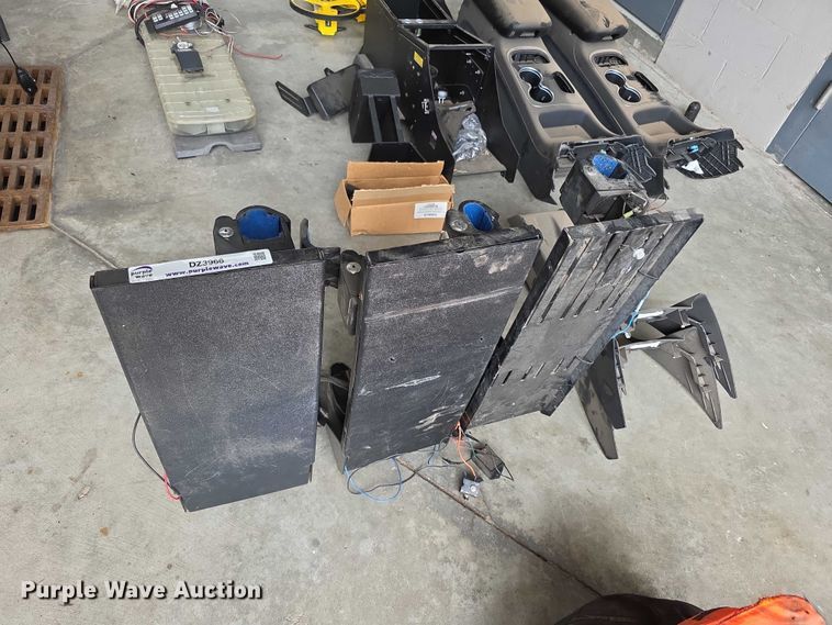 image for item DZ3966 Law enforcement equipment