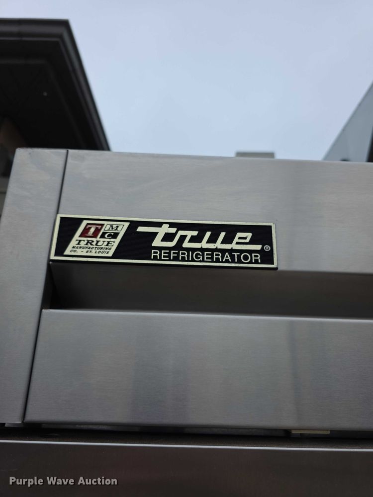 image for item DZ3969 True T72 commercial refrigerator