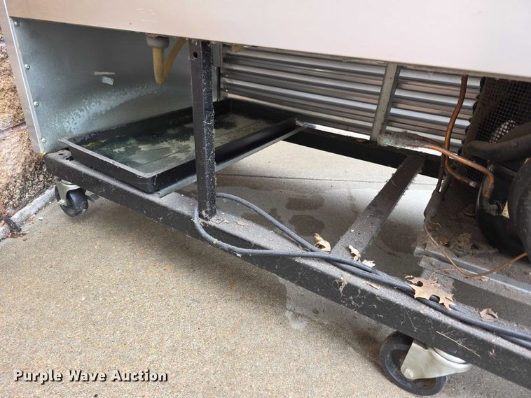 image for item DZ3969 True T72 commercial refrigerator