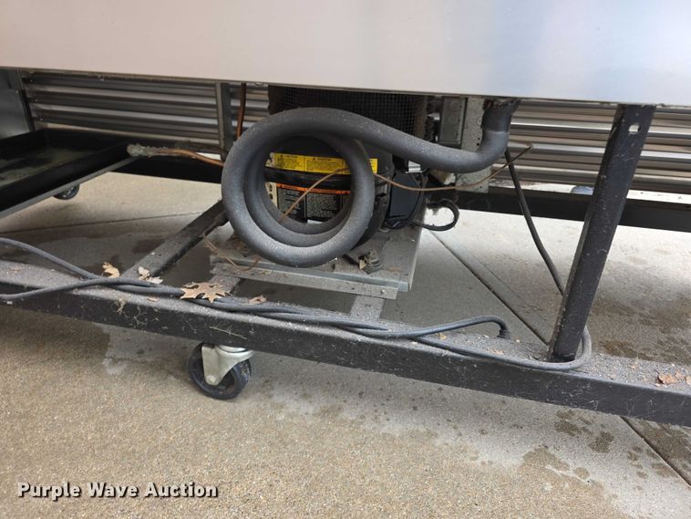 image for item DZ3969 True T72 commercial refrigerator