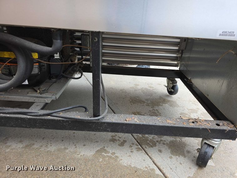 image for item DZ3969 True T72 commercial refrigerator