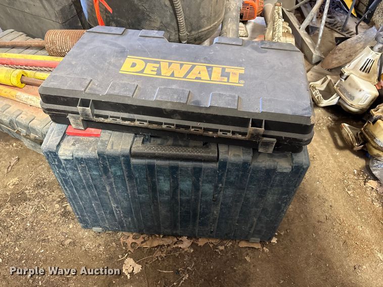 image for item DZ3977 Asstd shop equipment Tools