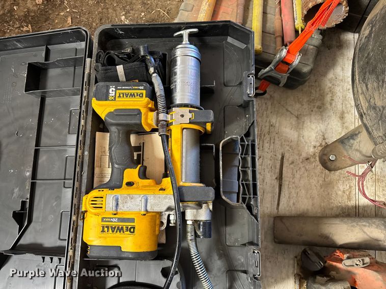 image for item DZ3977 Asstd shop equipment Tools