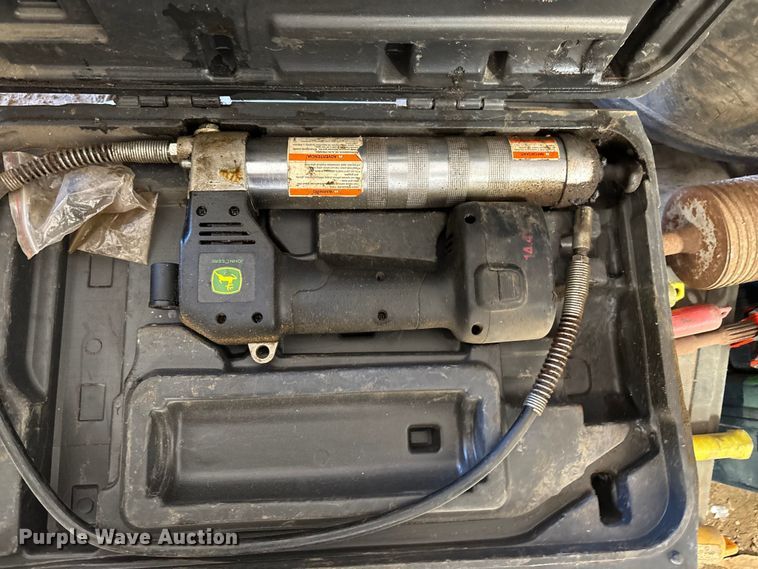 image for item DZ3977 Asstd shop equipment Tools