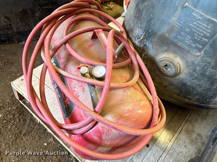 image for item DZ3977 Asstd shop equipment Tools