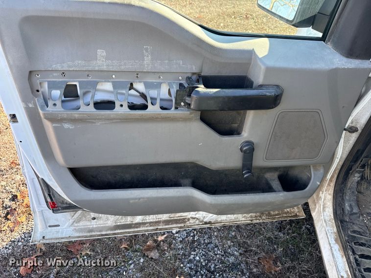 image for item DZ4382 2015 Ford F150 Ext. Cab pickup truck