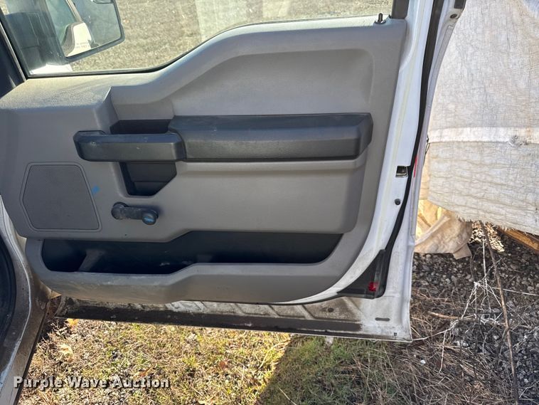 image for item DZ4382 2015 Ford F150 Ext. Cab pickup truck