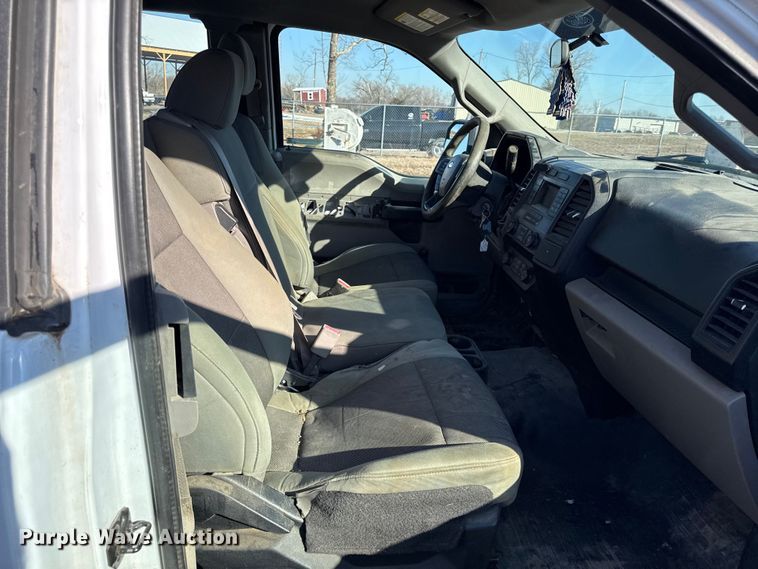 image for item DZ4382 2015 Ford F150 Ext. Cab pickup truck