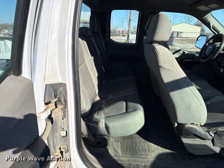 image for item DZ4382 2015 Ford F150 Ext. Cab pickup truck