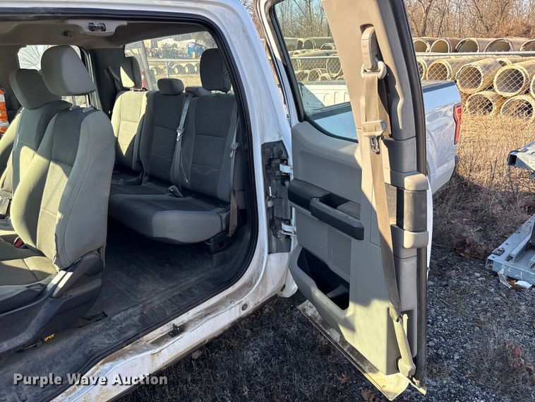 image for item DZ4382 2015 Ford F150 Ext. Cab pickup truck