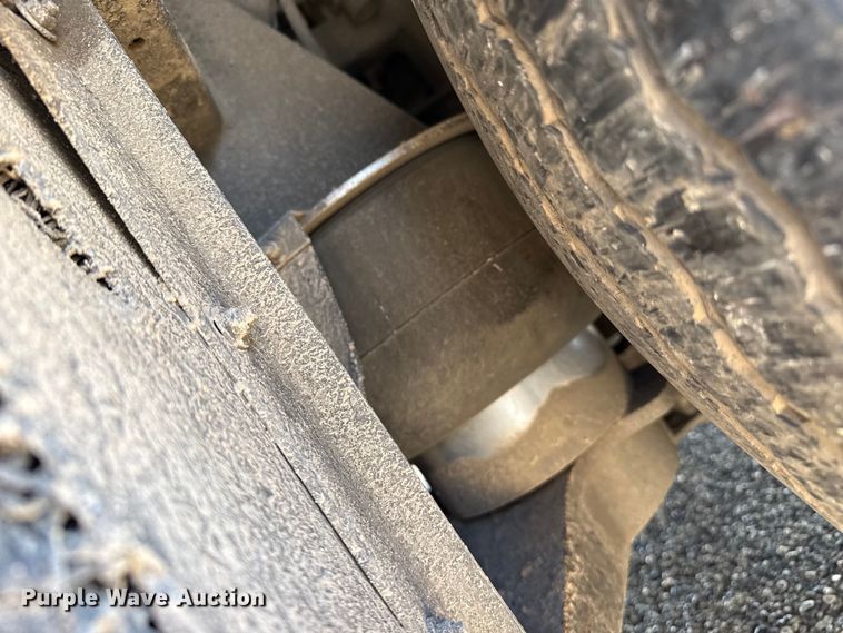 image for item DZ5023 2001 Van Hool coach bus