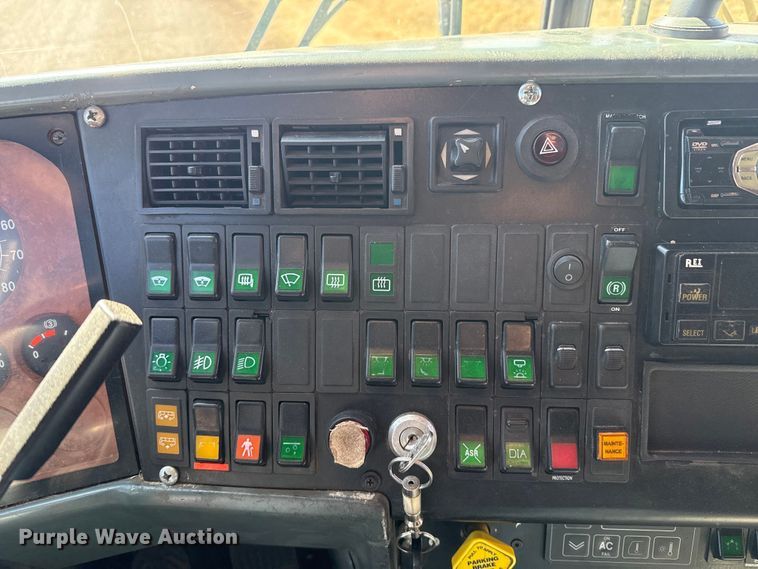 image for item DZ5023 2001 Van Hool coach bus