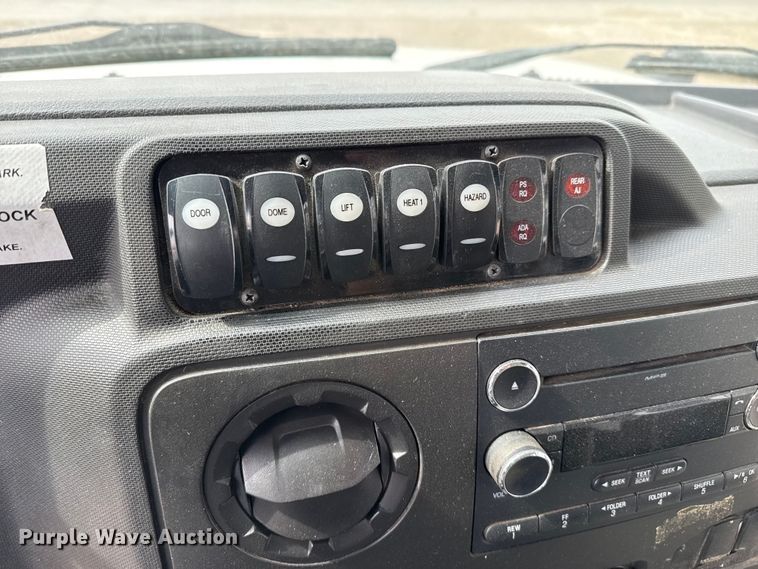 image for item DZ5144 2016 Ford Aerotech E450 Super Duty shuttle bus