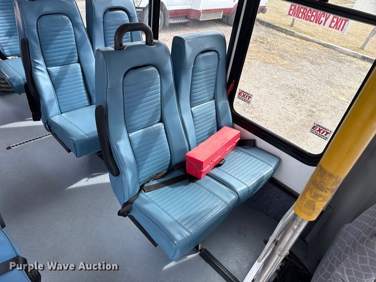 image for item DZ5144 2016 Ford Aerotech E450 Super Duty shuttle bus