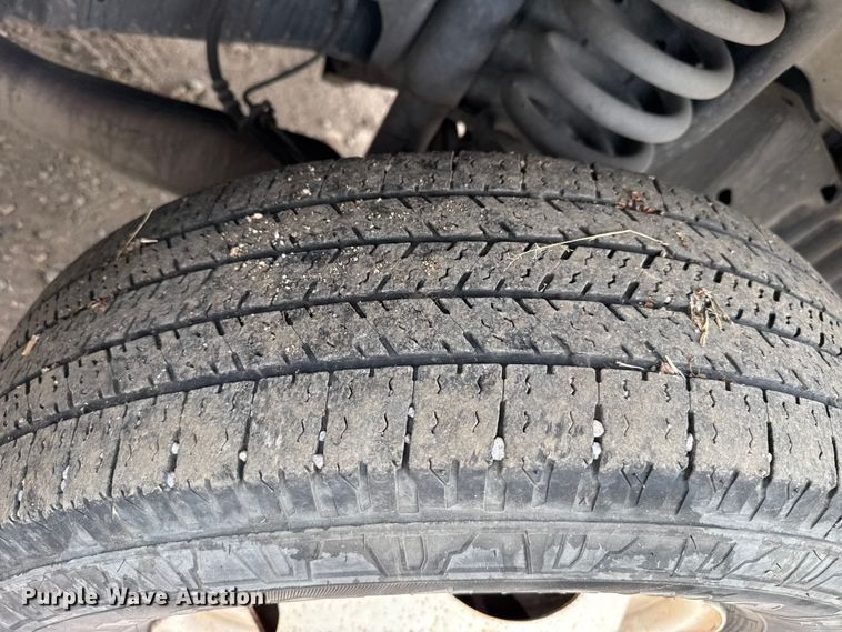 image for item DZ5144 2016 Ford Aerotech E450 Super Duty shuttle bus