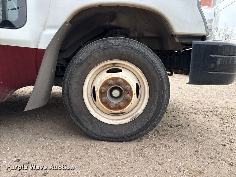 image for item DZ5144 2016 Ford Aerotech E450 Super Duty shuttle bus