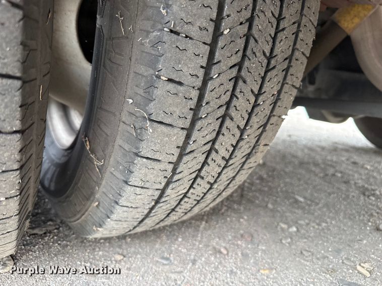 image for item DZ5144 2016 Ford Aerotech E450 Super Duty shuttle bus