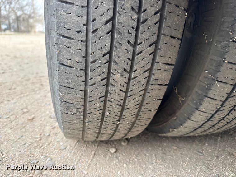 image for item DZ5144 2016 Ford Aerotech E450 Super Duty shuttle bus