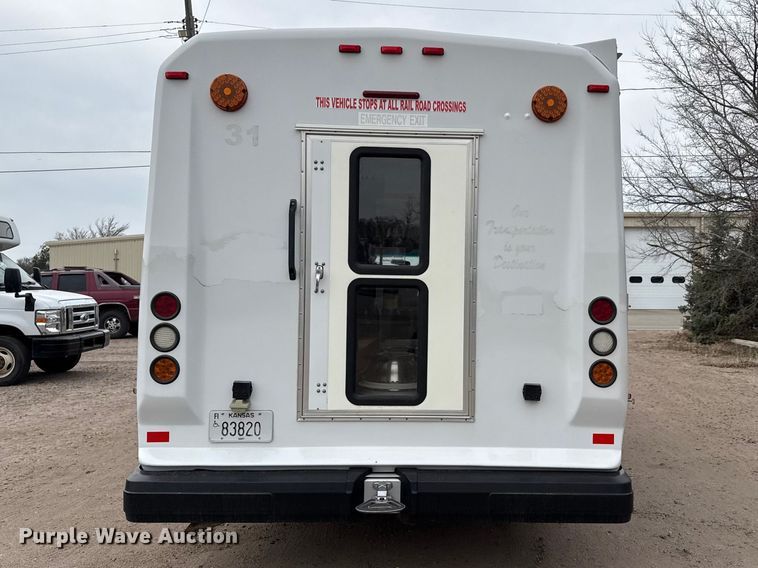 image for item DZ5145 2016 Ford Aerotech E450 Super Duty shuttle bus