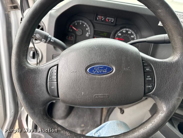 image for item DZ5145 2016 Ford Aerotech E450 Super Duty shuttle bus