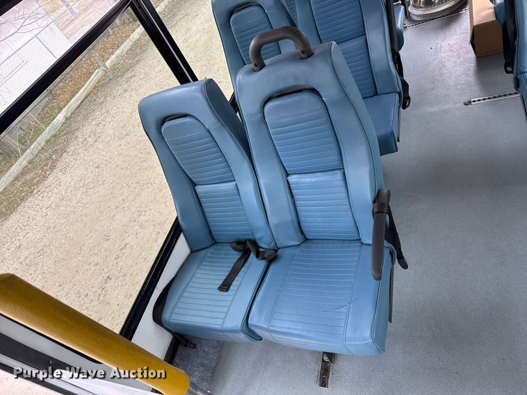 image for item DZ5145 2016 Ford Aerotech E450 Super Duty shuttle bus