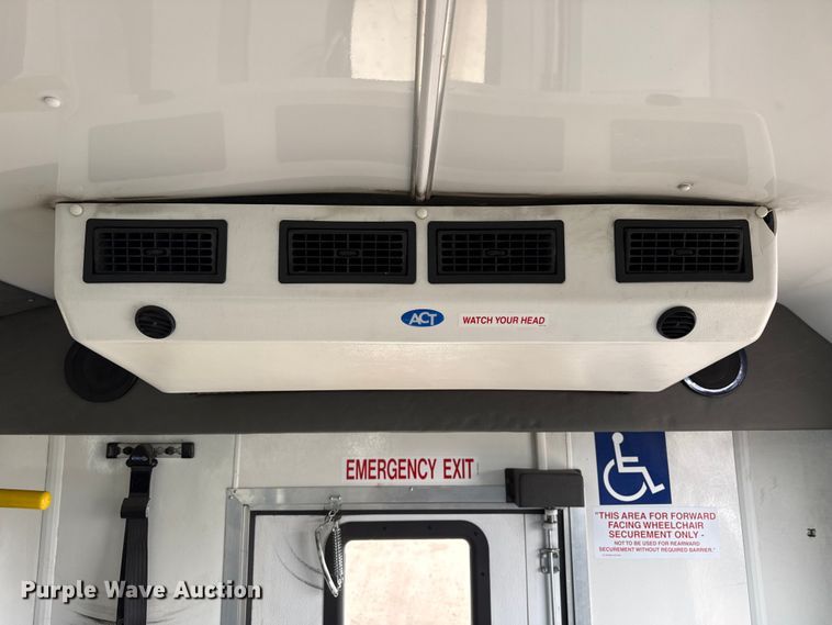 image for item DZ5145 2016 Ford Aerotech E450 Super Duty shuttle bus