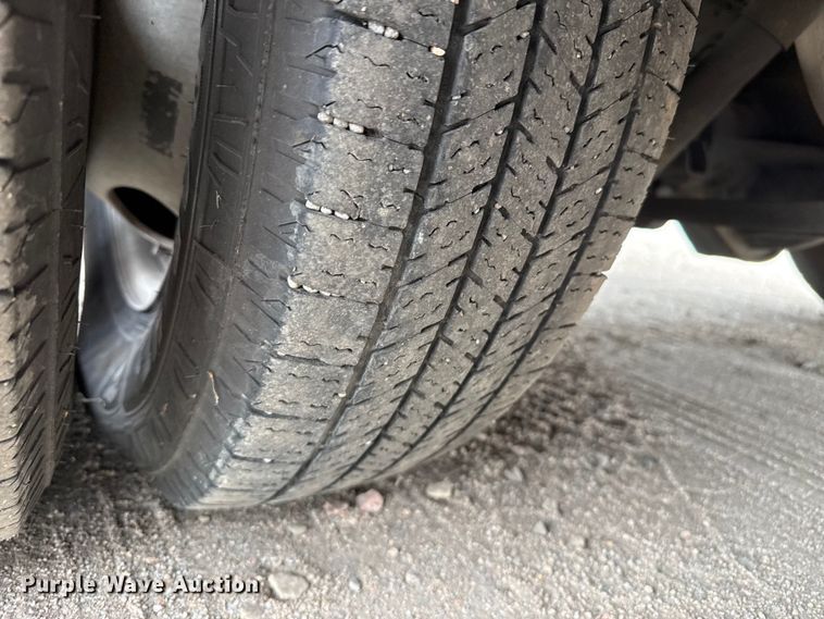 image for item DZ5145 2016 Ford Aerotech E450 Super Duty shuttle bus