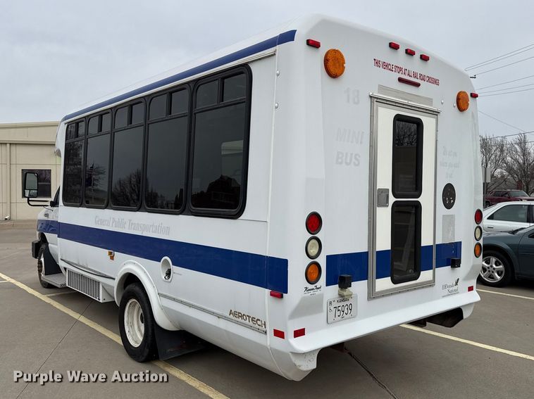 image for item DZ5146 2010 Ford E450 Super Duty shuttle bus