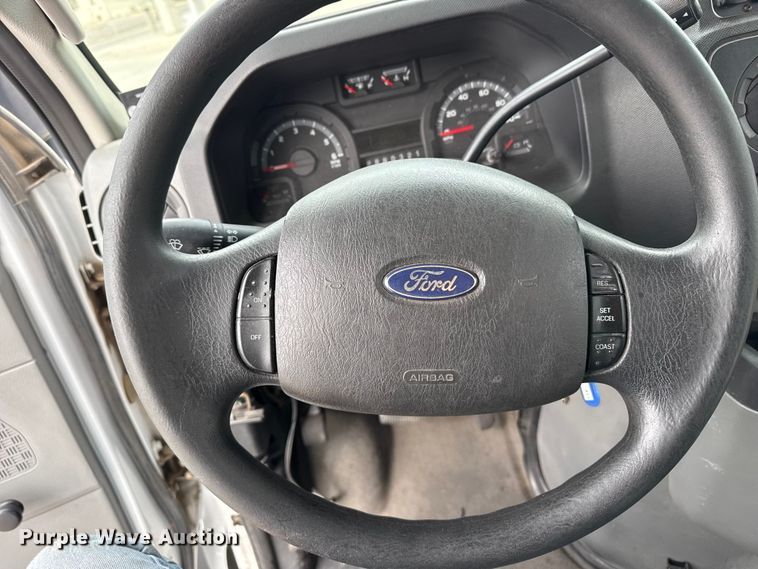 image for item DZ5146 2010 Ford E450 Super Duty shuttle bus